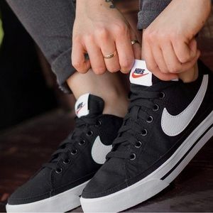 Nike Court Legacy Women’s Canvas shoes